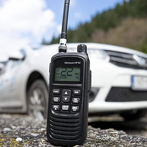radio cb de survie "radio cb portable pni escort hp 82 multi standard et performante"
